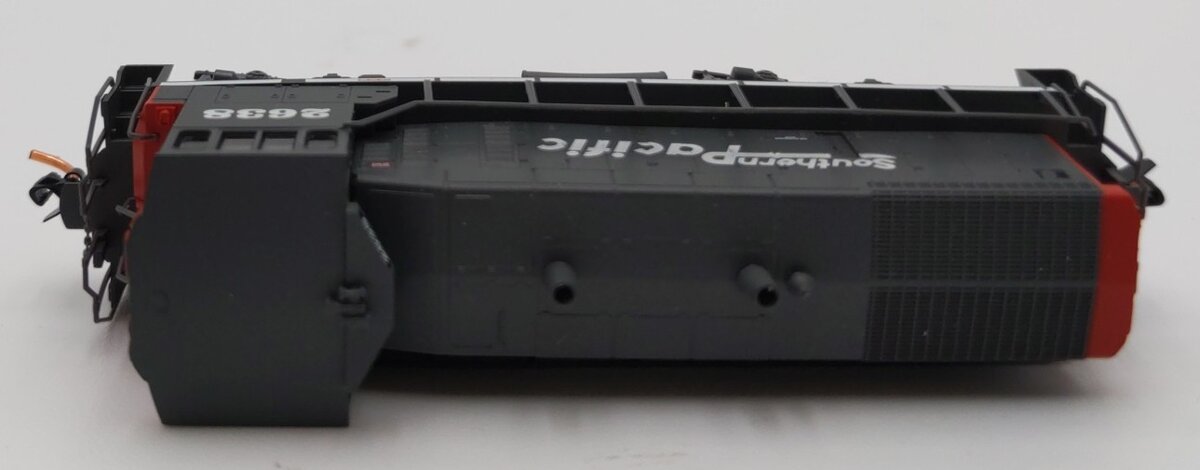Micro-Trains 98600541 N Southern Pacific EMD SW1500 Diesel Locomotive #2638 LN/Box