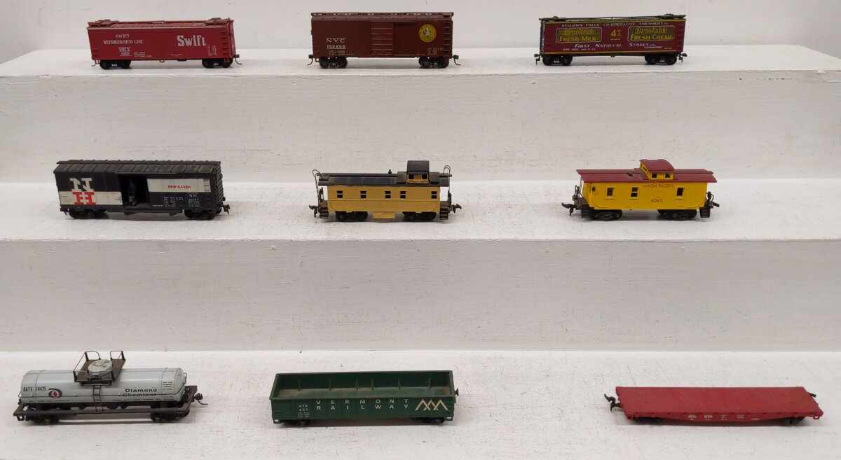 HO Scale Assorted Freight Cars [9] VG