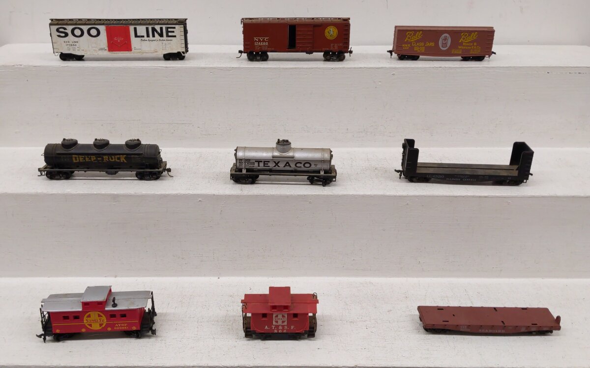 HO Scale Assorted Freight Cars [9] VG