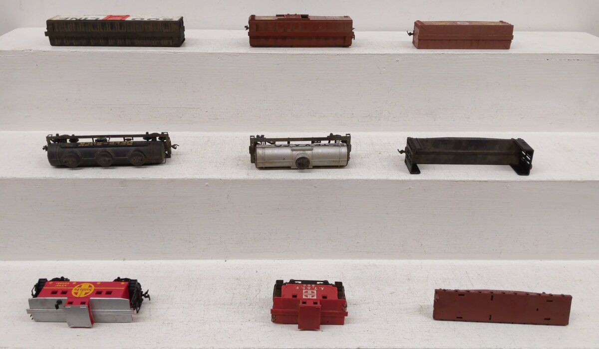 HO Scale Assorted Freight Cars [9] VG