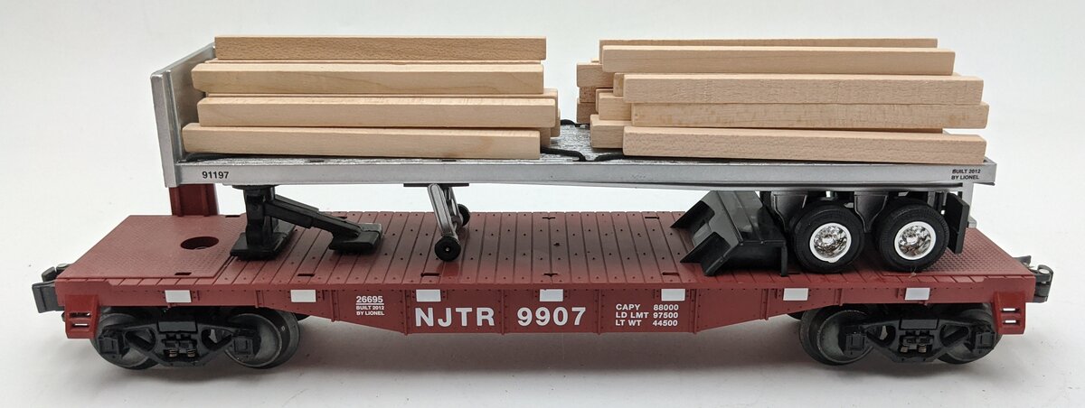 Lionel 6-26695 O Scale New Jersey Transit Flatcar w/ Trailer & Wood Ties LN/Box