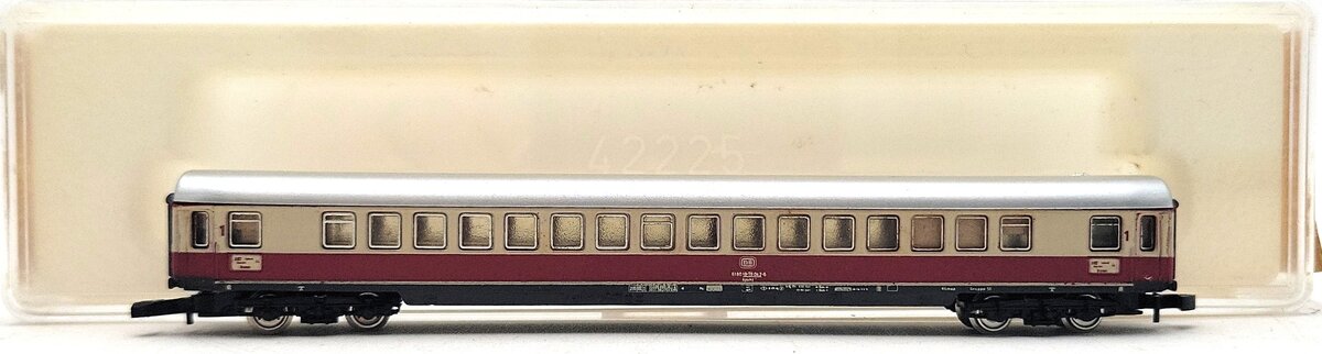 Marklin 8735 Z DB First Class Passenger Car LN/Box