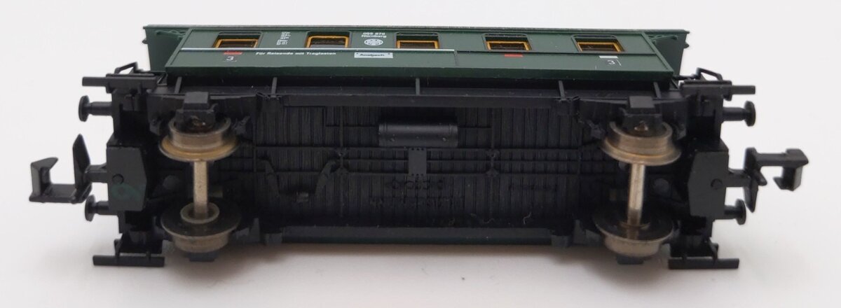 Fleischmann 8067 N Scale Deutsche Reichsbahn 3rd Class Coach Car LN/Box