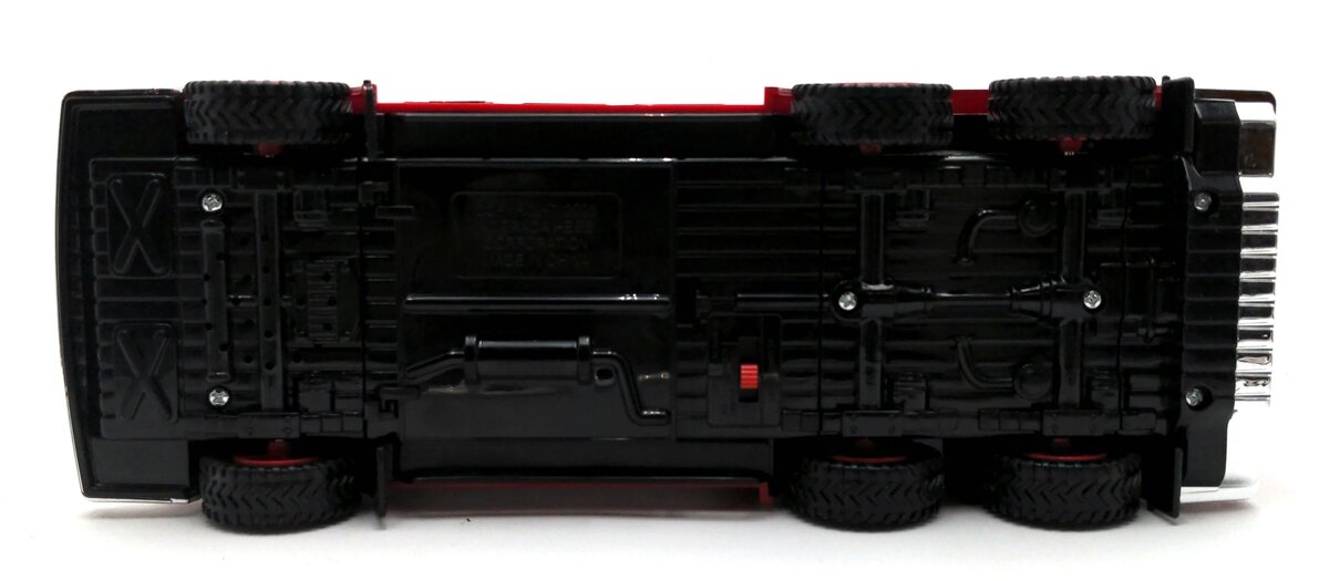 Hess 2005 Diecast Emergency Fire Truck With Rescue Vehicle NIB