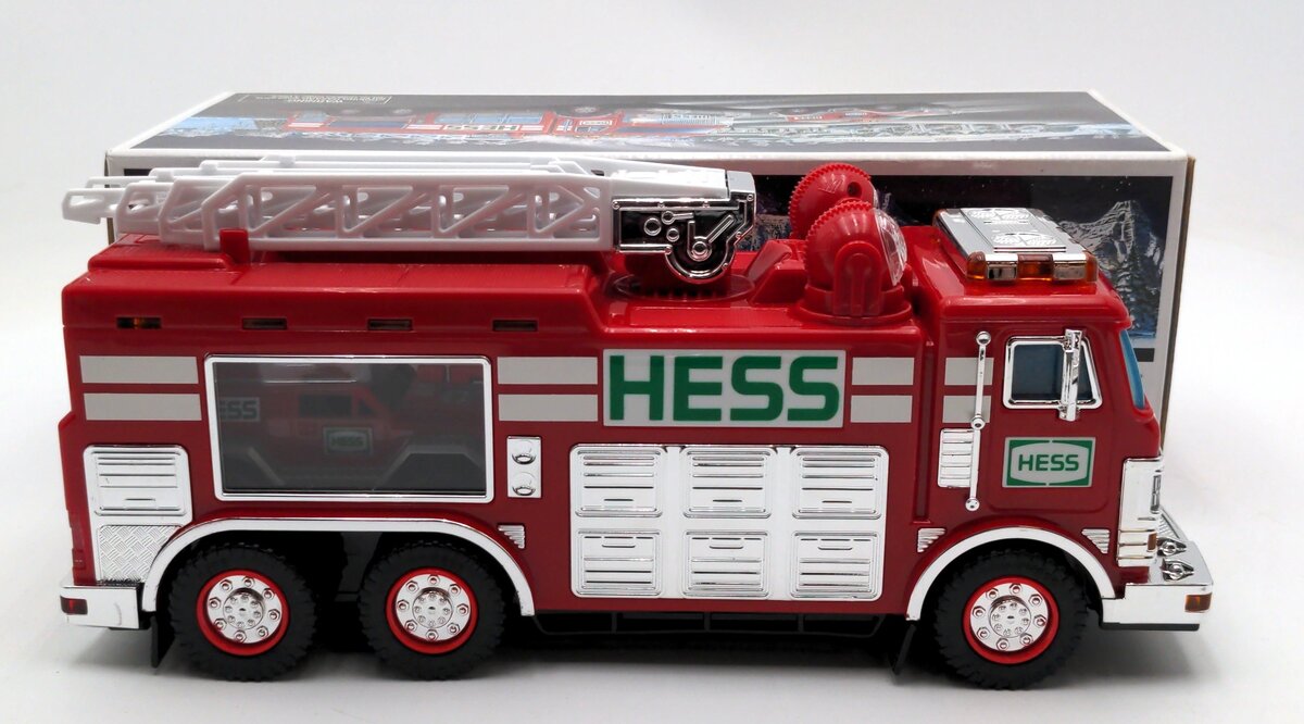 Hess 2005 Diecast Emergency Fire Truck With Rescue Vehicle NIB