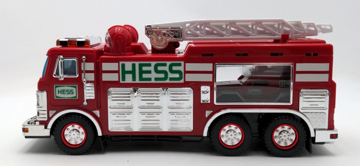 Hess 2005 Diecast Emergency Fire Truck With Rescue Vehicle NIB