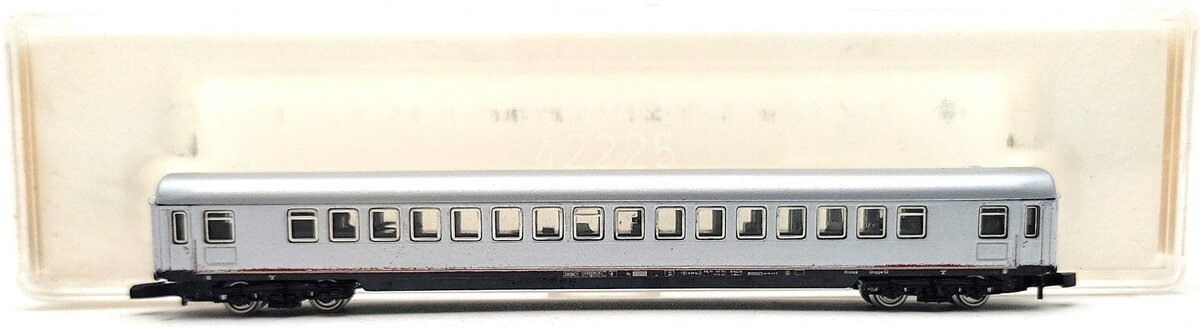 Marklin 8735 Z Scale Custom DB First Class Passenger Car/Box