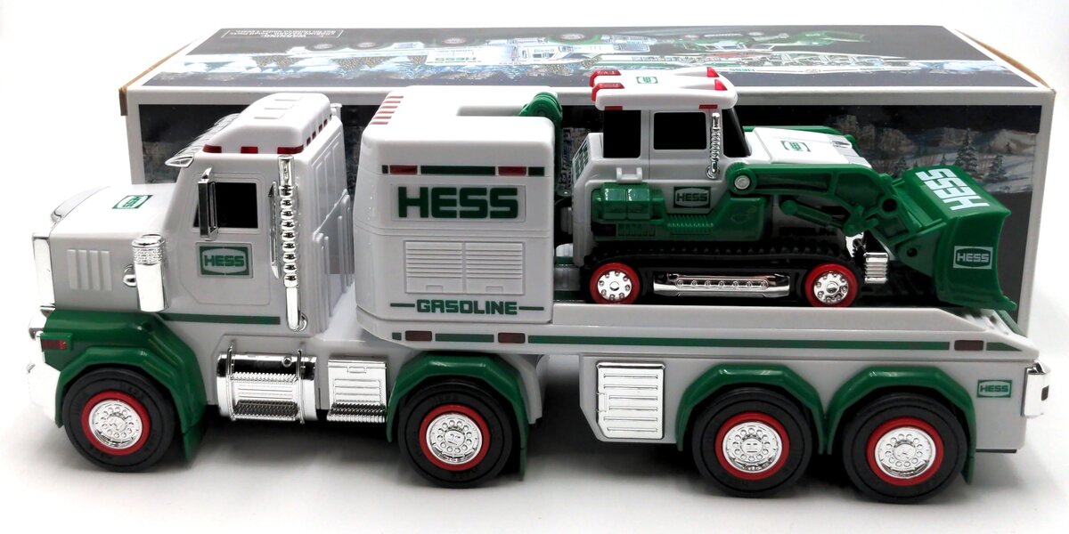 Hess 2013 Toy Tractor Trailer Flatbed & Tractor NIB