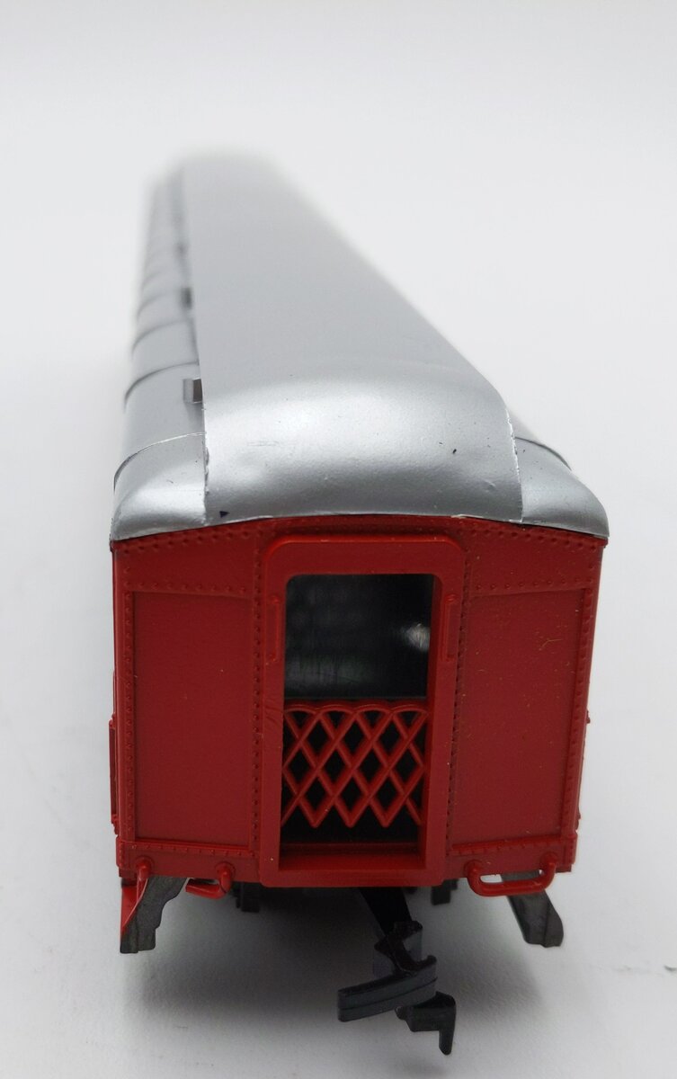 AHM 6210-21 HO Baltimore and Ohio Coach Car #3612 LN/Box