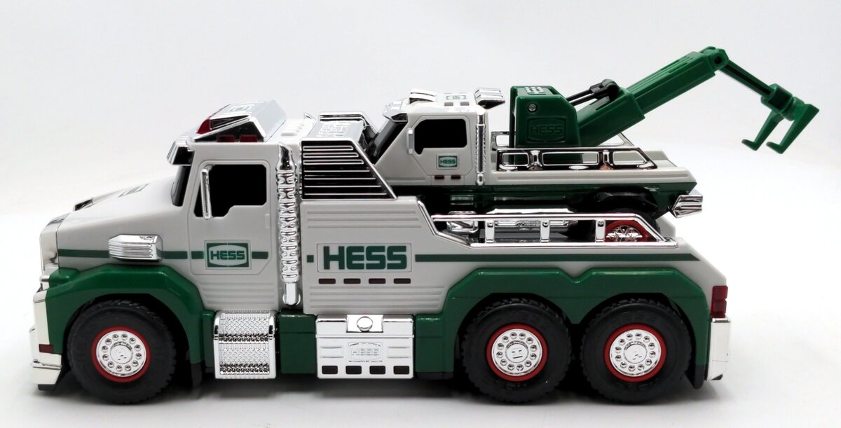 Hess 2019 Tow Truck Rescue Team NIB