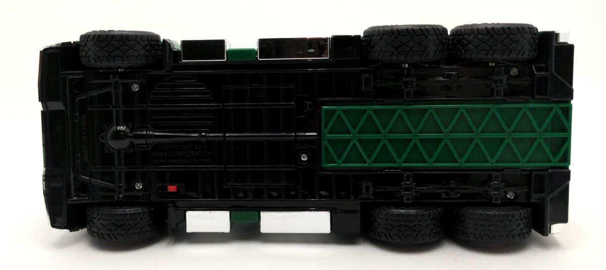 Hess 2019 Tow Truck Rescue Team NIB