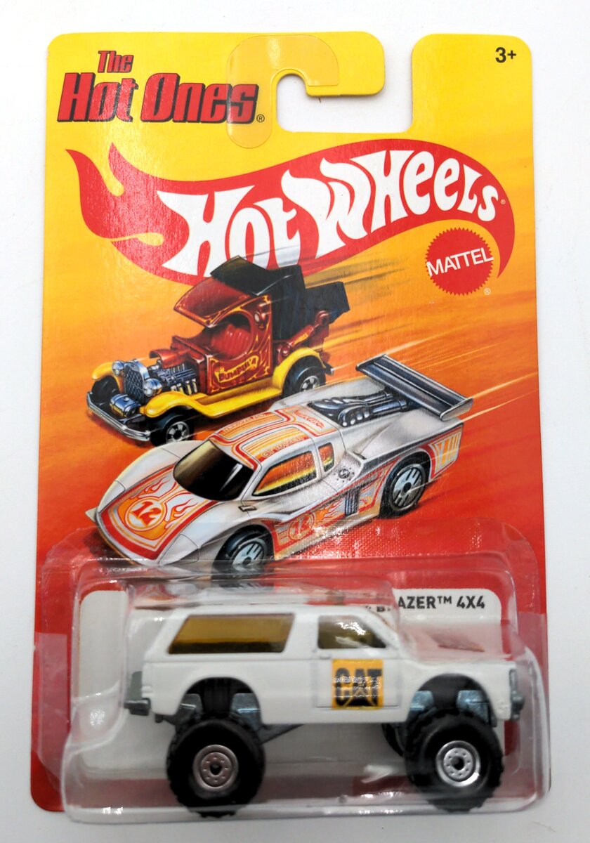 Mattel W0282 Hot Wheels Diecast CAT Chevy Blazer 4x4 LN/Box