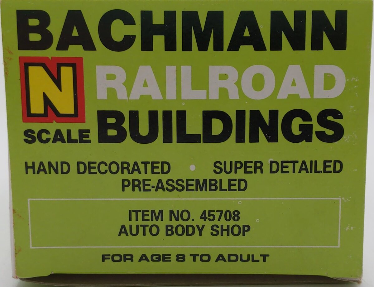 Bachmann 45708 N Built-Up Auto Body Shop With Figures LN/Box