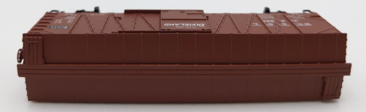 Micro-Trains 28110 N Nashville Chattanooga & St. Louis "DixieLand" Boxcar #15994 LN/Box