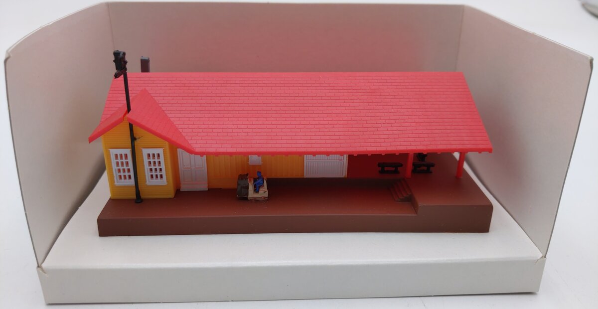 Bachmann 45907 N Plasticville Assembled Freight Station LN/Box