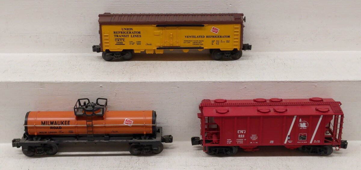 Assorted Lionel O Scale Freight Cars #19500 #19600 #803 [3] EX