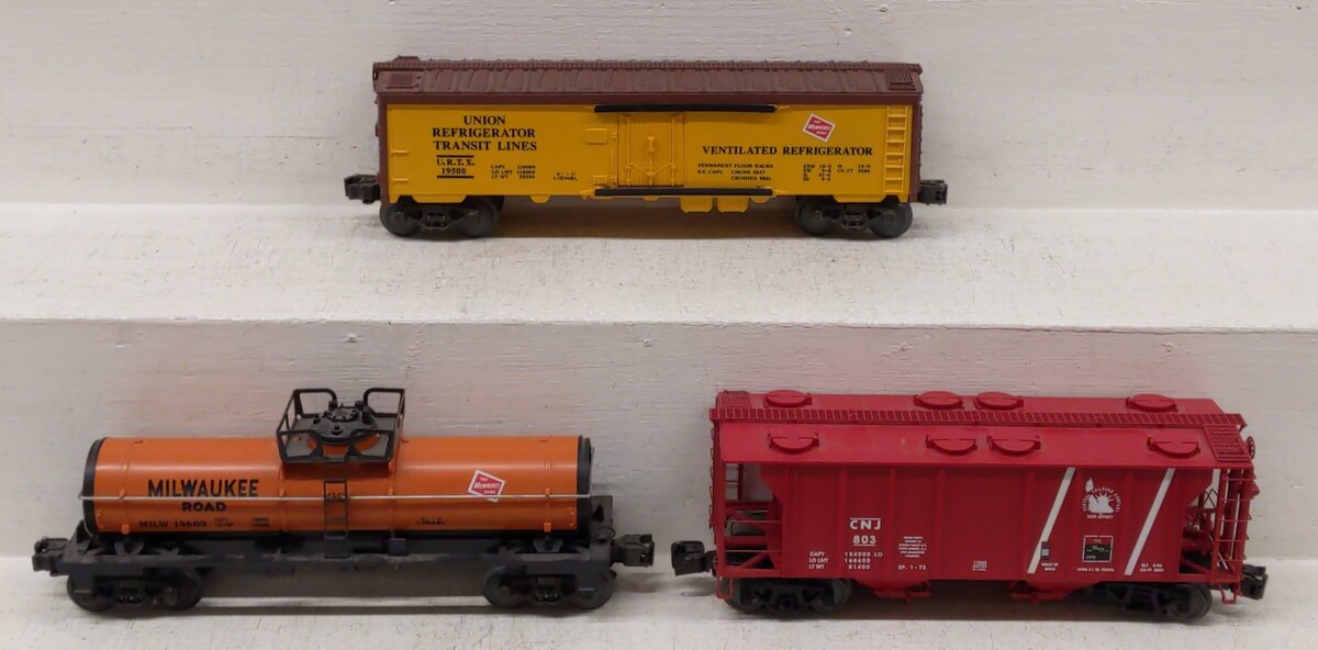 Assorted Lionel O Scale Freight Cars #19500 #19600 #803 [3] EX