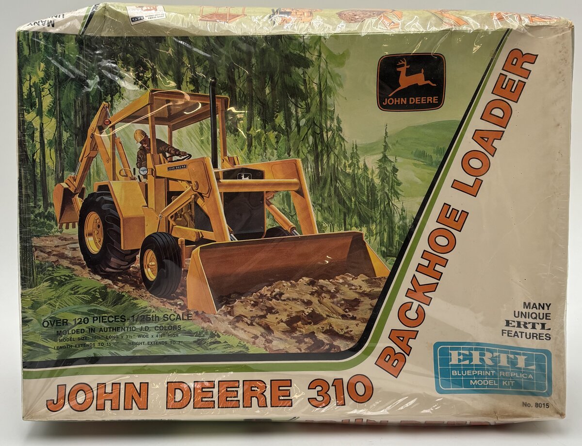 Ertl 8015 1:25 Scale John Deere 310 Backhoe Loader Plastic Kit LN/Box