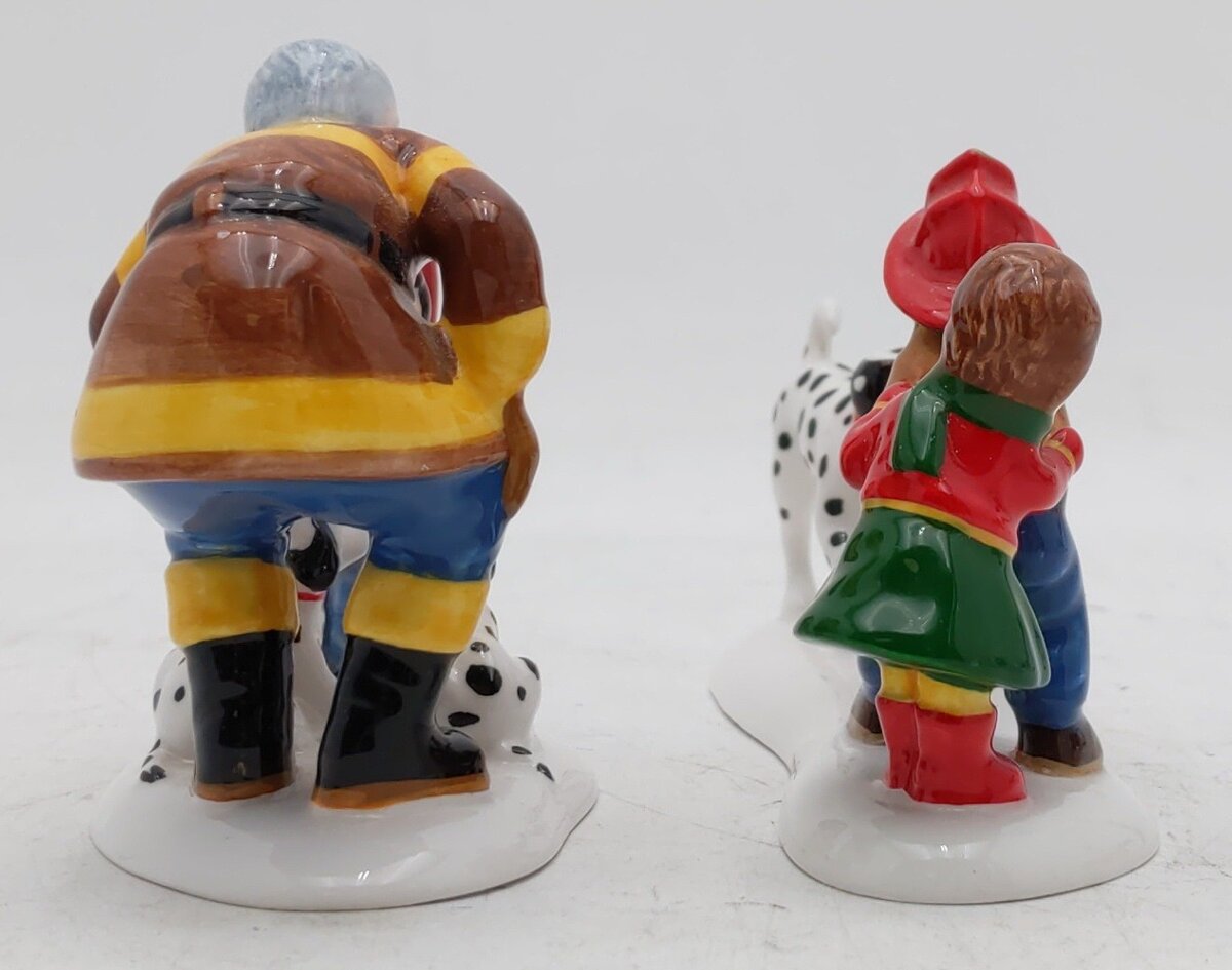 Dept 56 54954 The Snow Village "Fun At The Firehouse" Ceramic Figures (Set Of 2) EX/Box