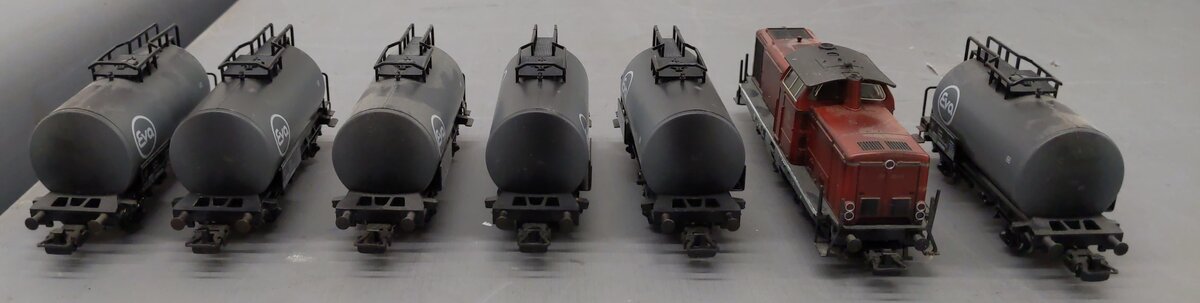 Marklin 2855 HO German Eva Tank Train (Diesel Loco & 6 Tank Cars) LN/Box