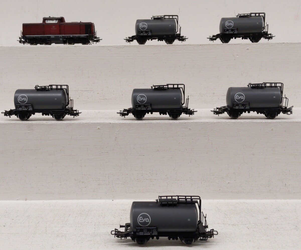 Marklin 2855 HO German Eva Tank Train (Diesel Loco & 6 Tank Cars) LN/Box