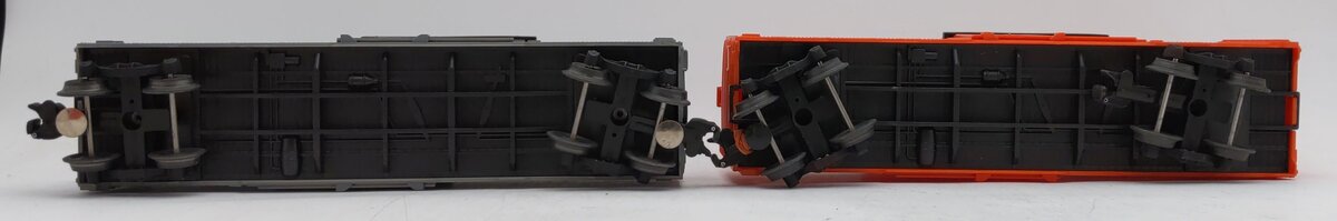 Lionel O Gauge Assorted Box Cars [2] EX/Box