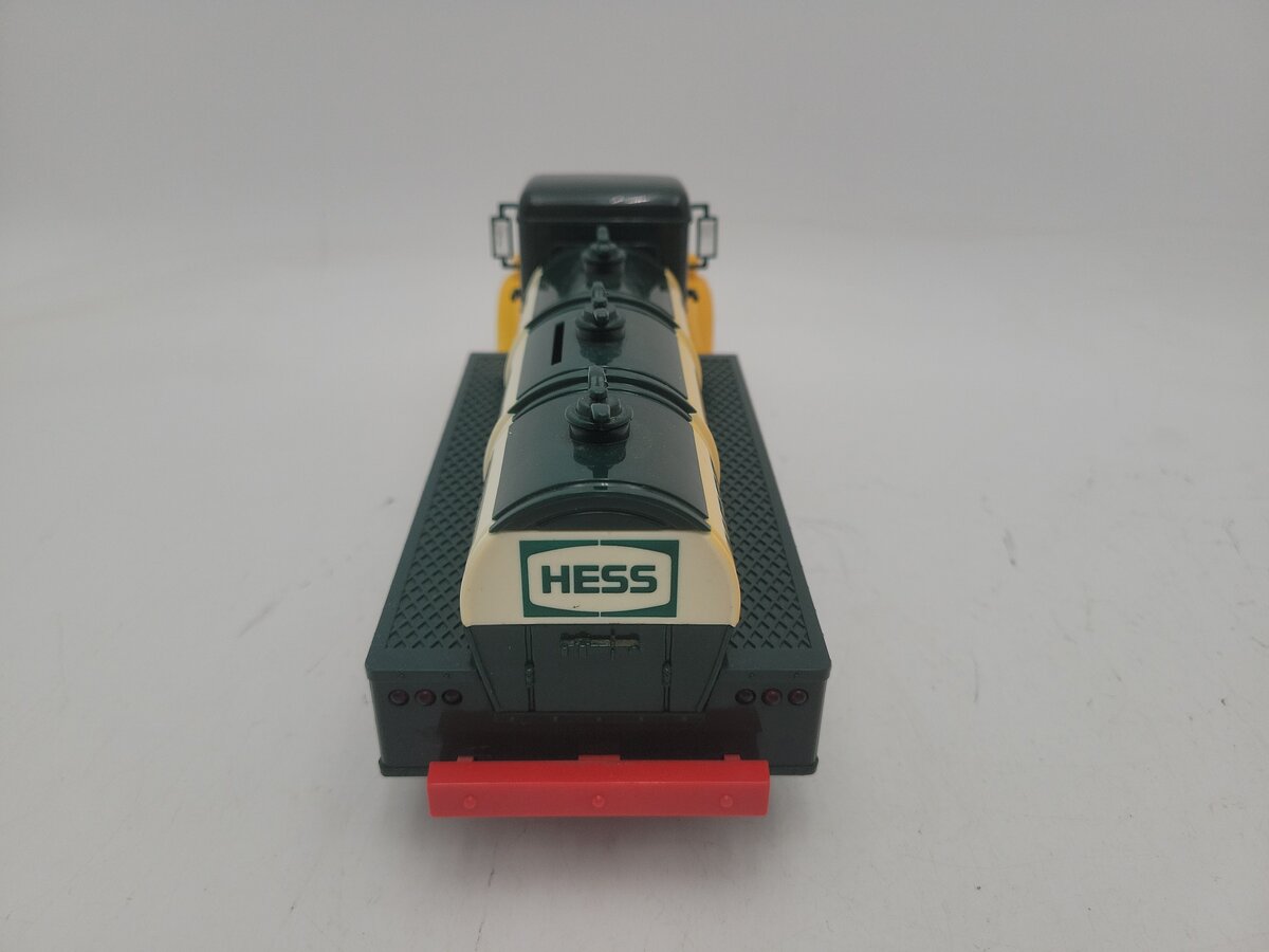 Hess Green / Yellow & White Amerada Hess Plastic Tank Truck EX
