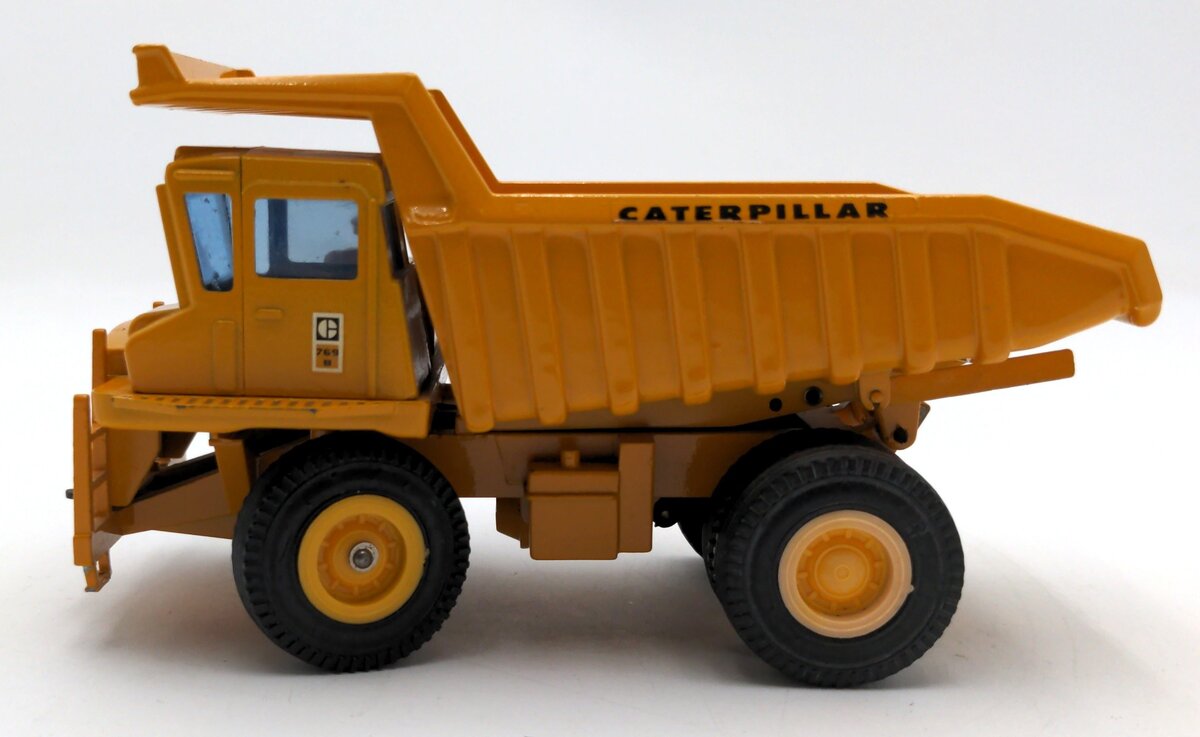 Conrad 276 1:50 Scale Diecast Caterpillar 769B Dump Truck LN