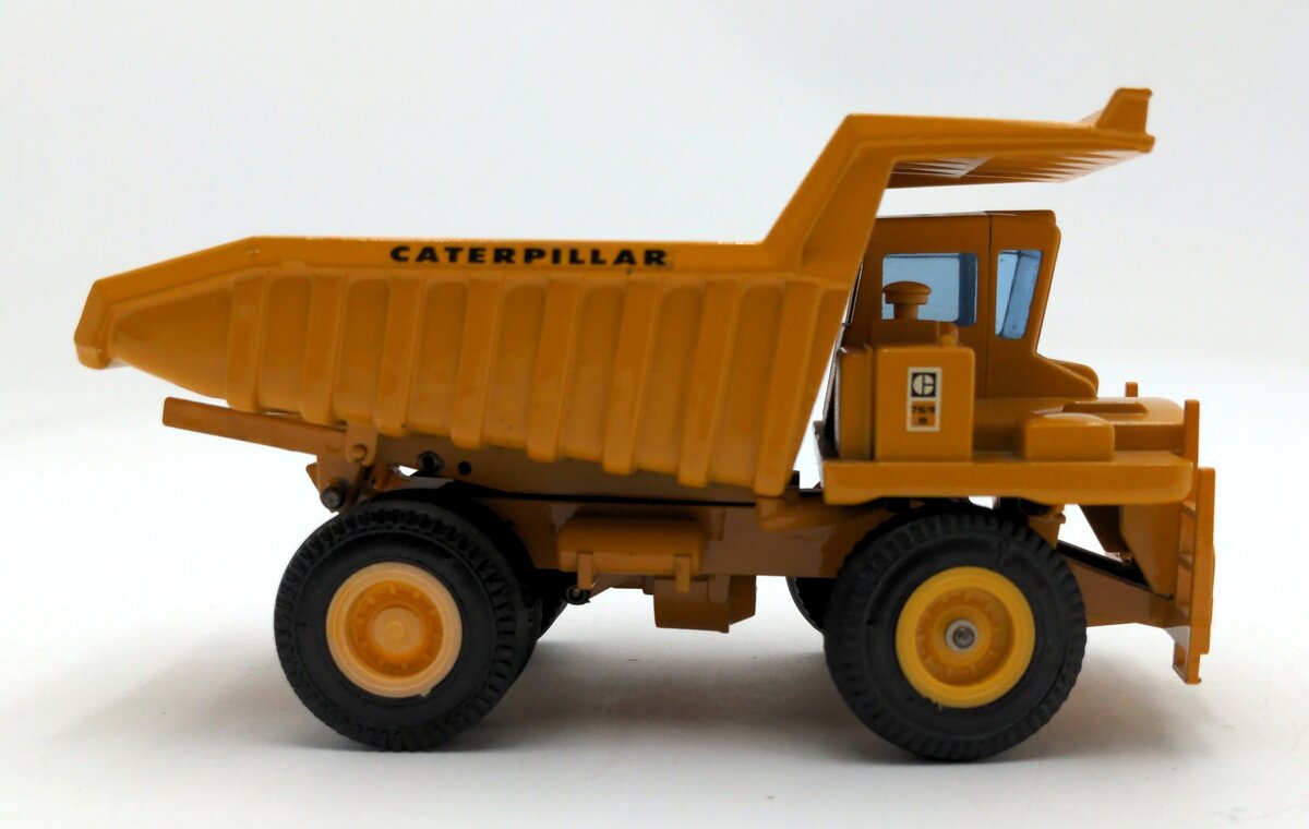 Conrad 276 1:50 Scale Diecast Caterpillar 769B Dump Truck LN