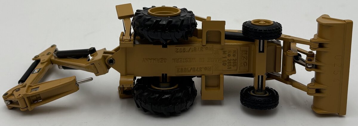 NZG 378 1:50 Scale Diecast Caterpillar 416 Backhoe Loader w/Hydraulic Hammer LN/Box