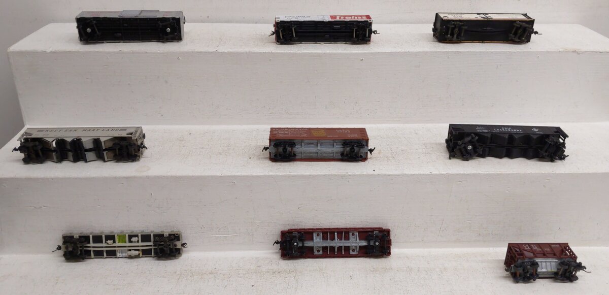 HO Scale Assorted Freight Cars [9] VG