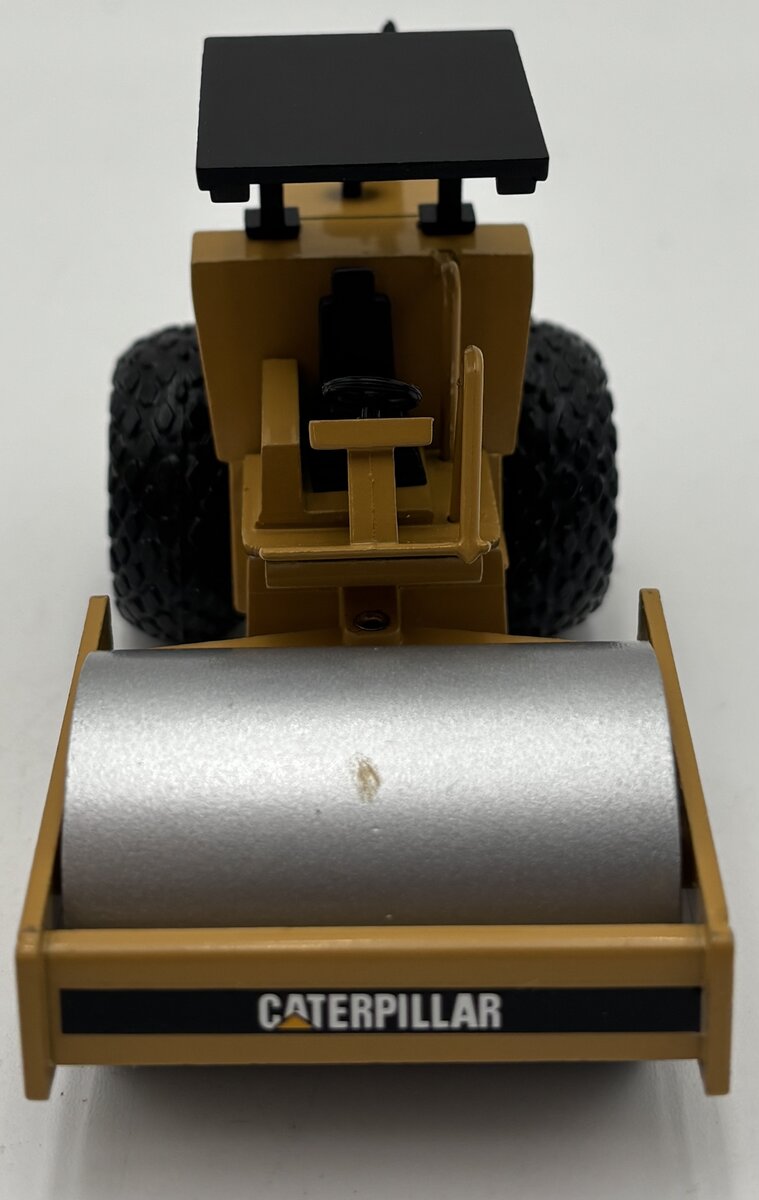 NZG 402 1:50 Diecast Caterpillar CS-583C Vibratory Soil Compactor EX/Box