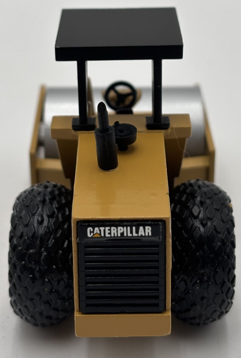 NZG 402 1:50 Diecast Caterpillar CS-583C Vibratory Soil Compactor EX/Box