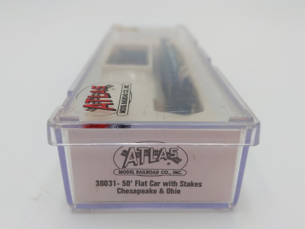Atlas 38031 N Scale Chesapeake & Ohio 50' Flat Car w/ Stakes #80479 LN/Box