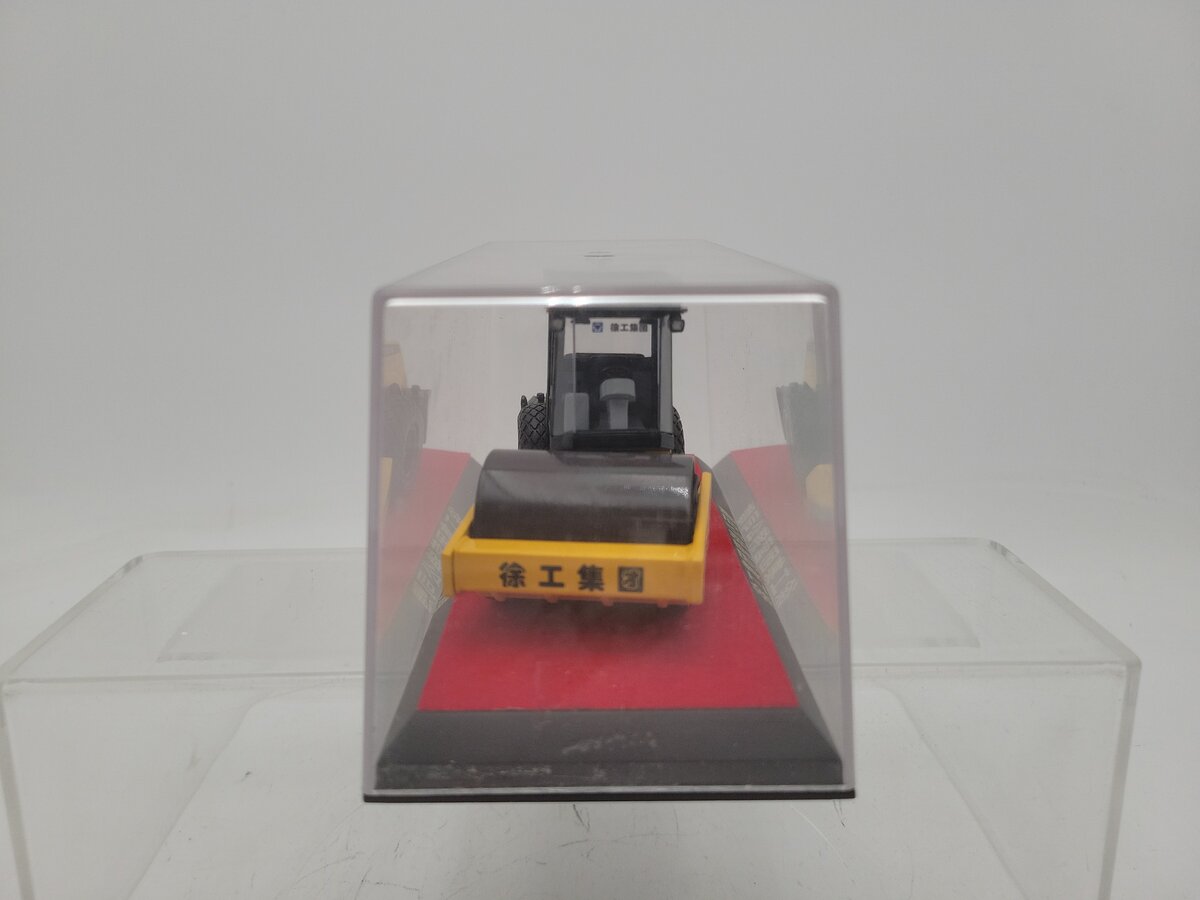 XCMG 1:48 Scale Diecast Vibratory Roller Diecast W/Plastic Display Case EX