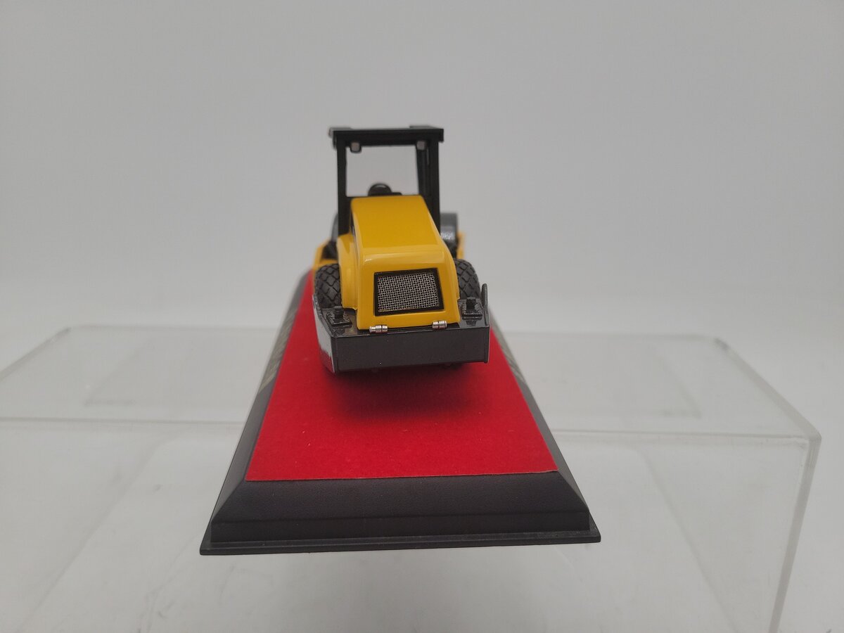 XCMG 1:48 Scale Diecast Vibratory Roller Diecast W/Plastic Display Case EX