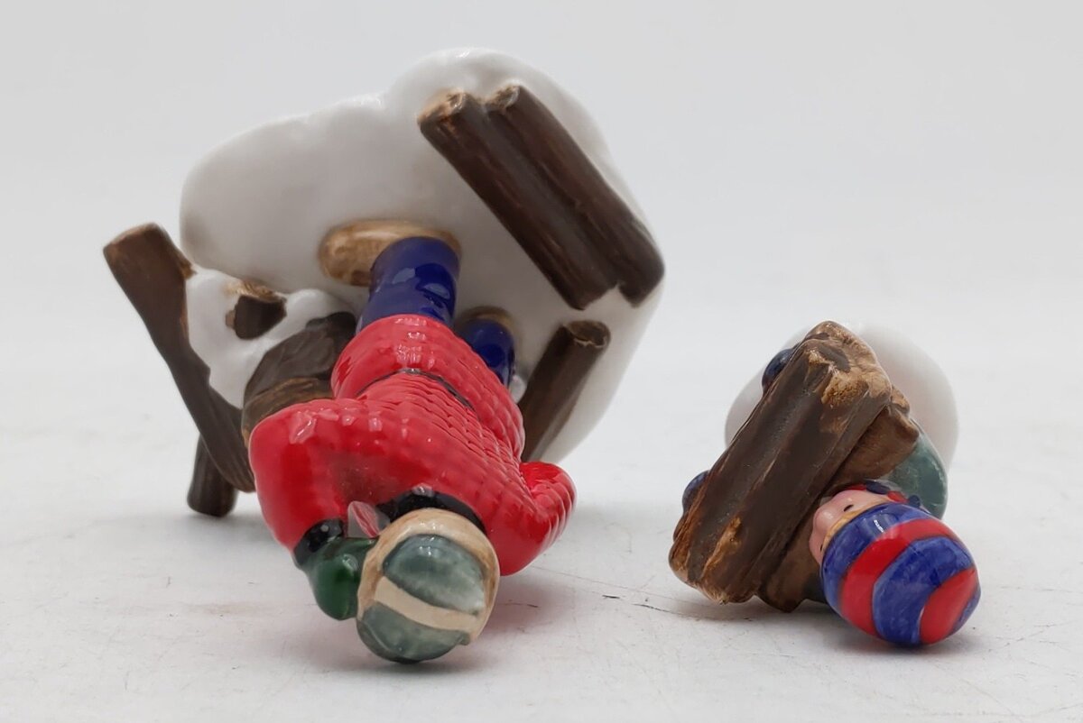 Dept 56 5130-6 The Snow Village "Woodsman And Boy" Ceramic Figures (Set Of 2) EX/Box