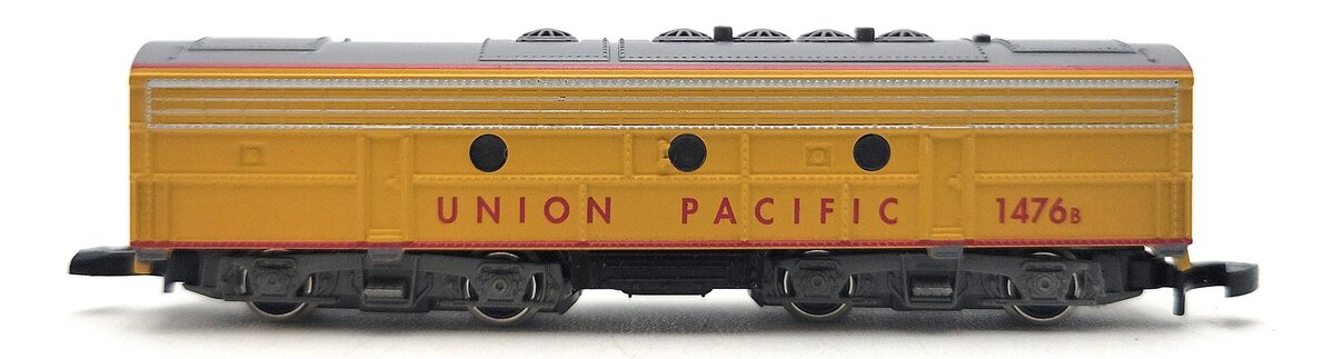 Marklin 8832 Z Scale Union Pacific B Unit F7 Dummy Diesel Locomotive EX