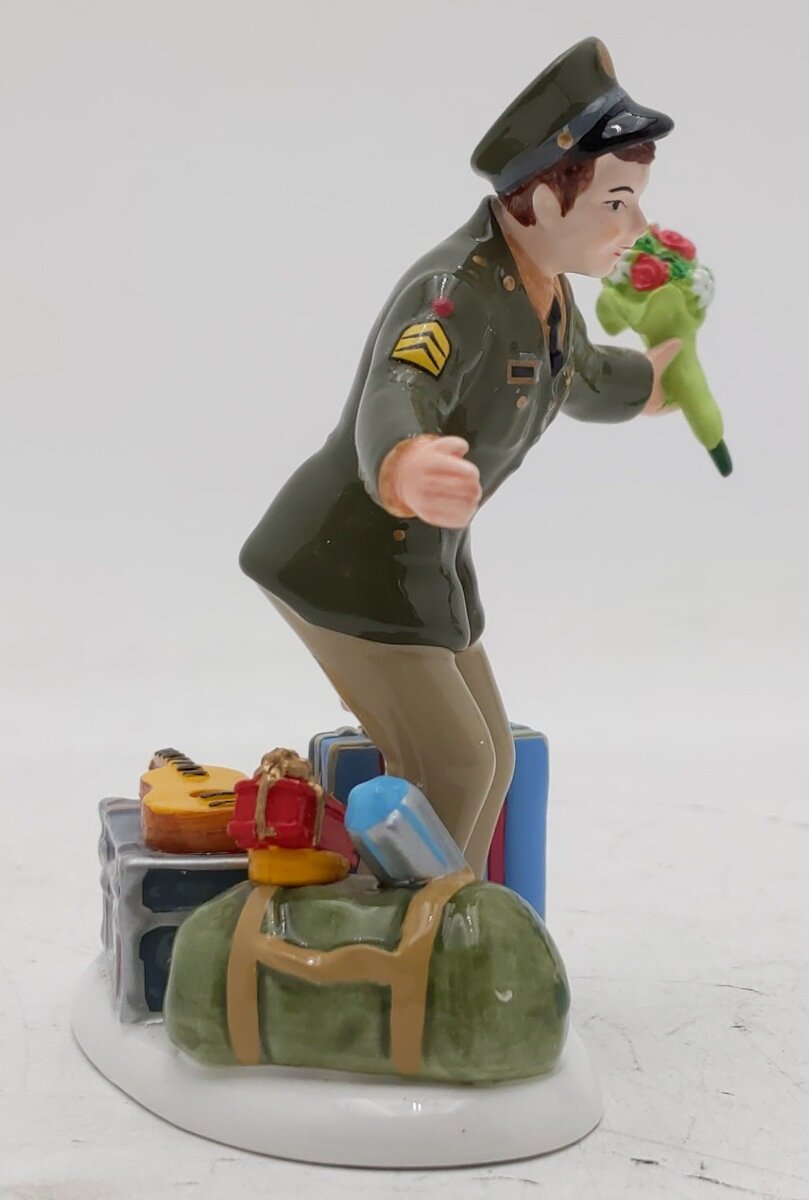 Dept 56 56.55209 The Snow Village "I'm Home" Ceramic Figure EX/Box