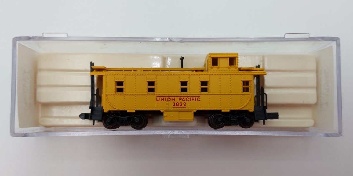 Atlas 35621 N Scale Union Pacific Offset Cupola Caboose #3822 LN/Box