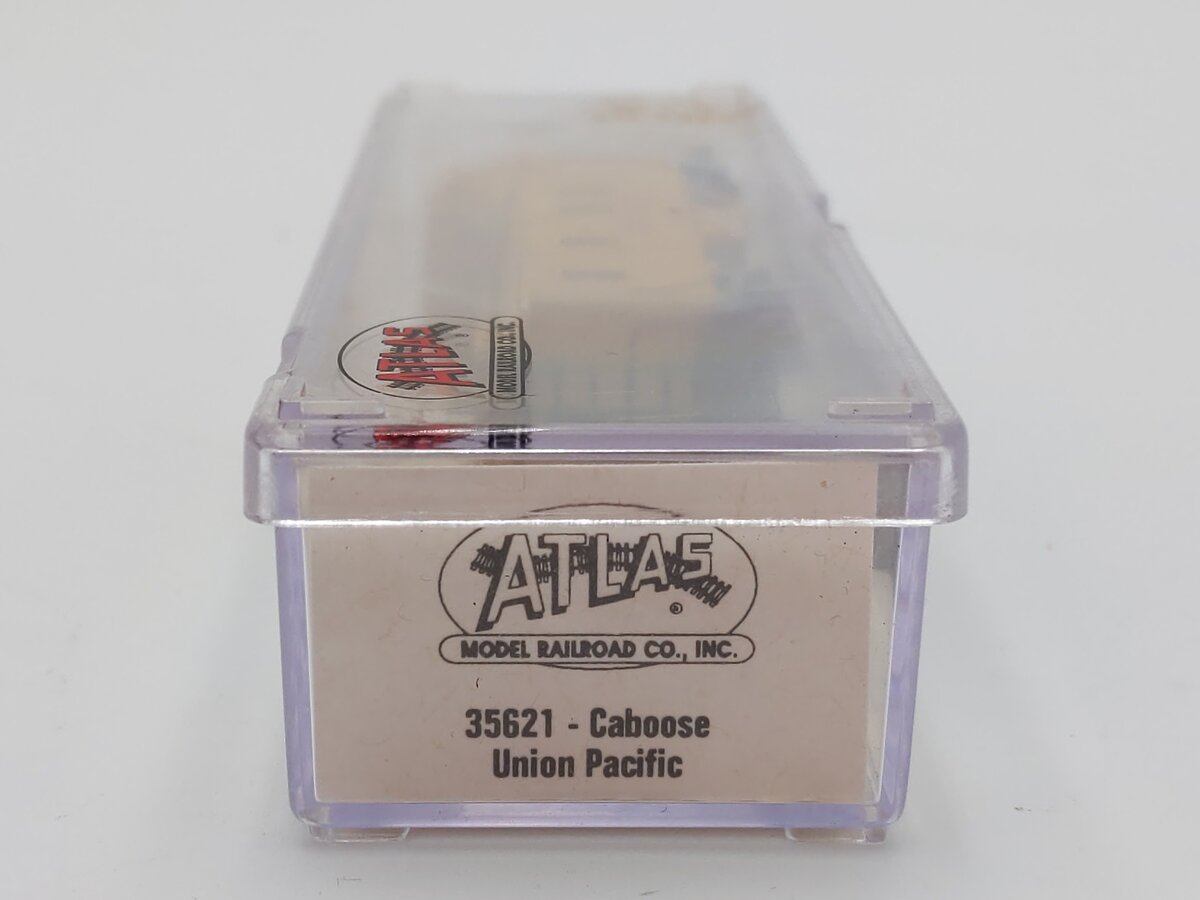 Atlas 35621 N Scale Union Pacific Offset Cupola Caboose #3822 LN/Box