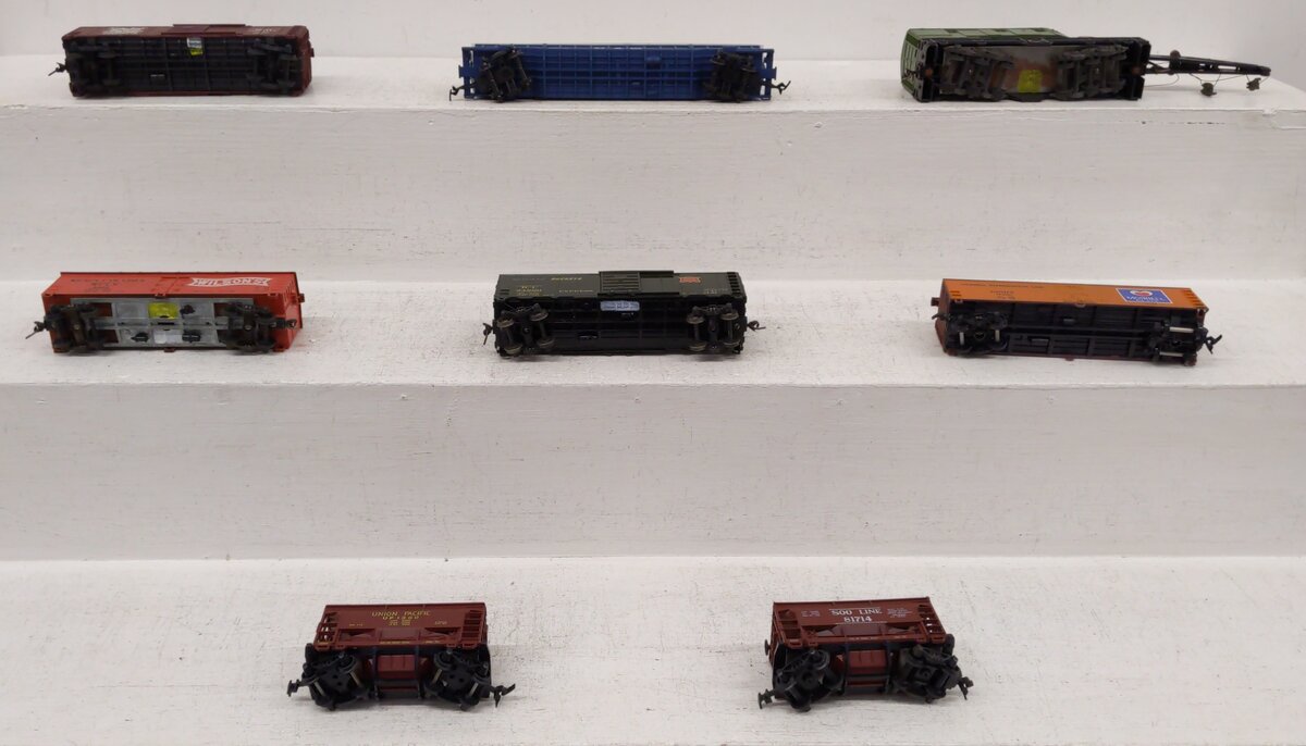 HO Scale Assorted Freight Cars [8] VG