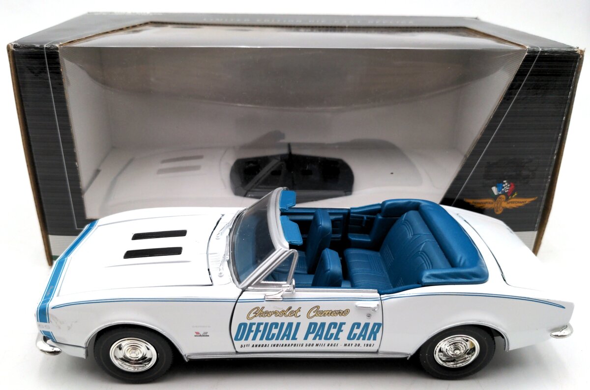 Greenlight Collectibles 73293 1:24 Diecast Chevrolet Camaro Indy 500 Pace Car NIB