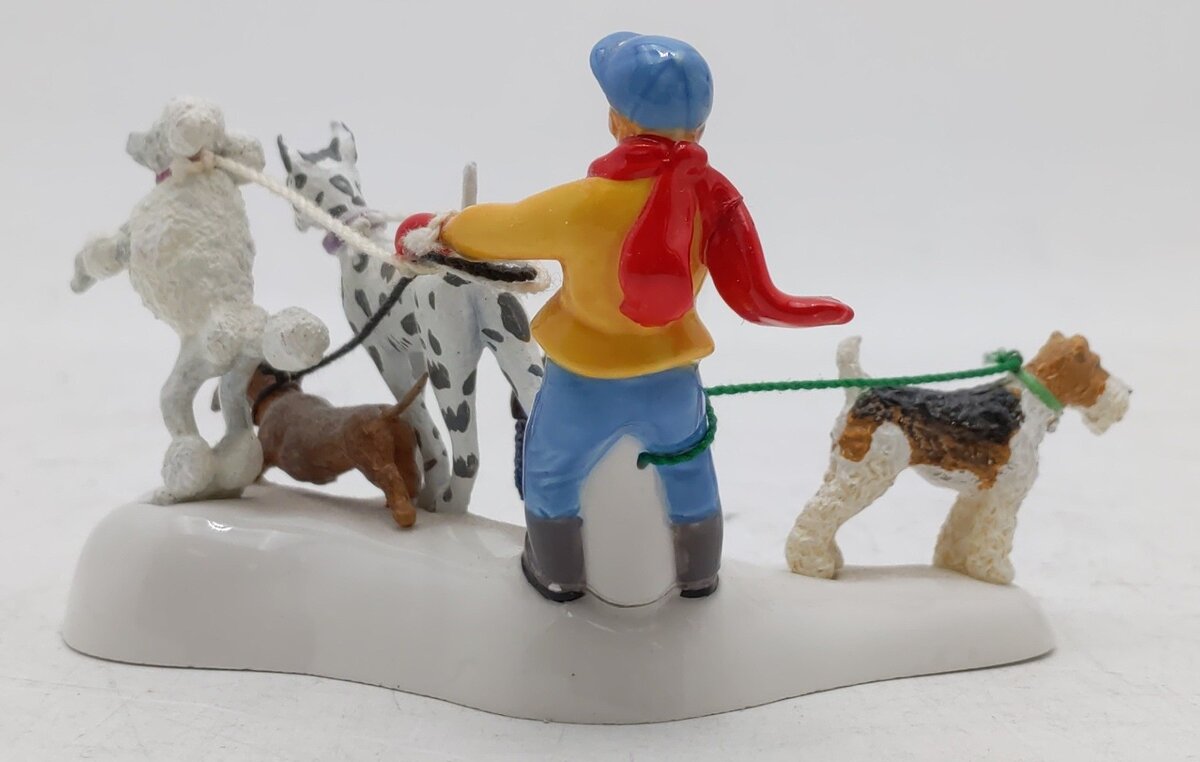 Dept 56 56.55260 The Original Snow Village "Who's Walking Who?" Ceramic Figure EX/Box