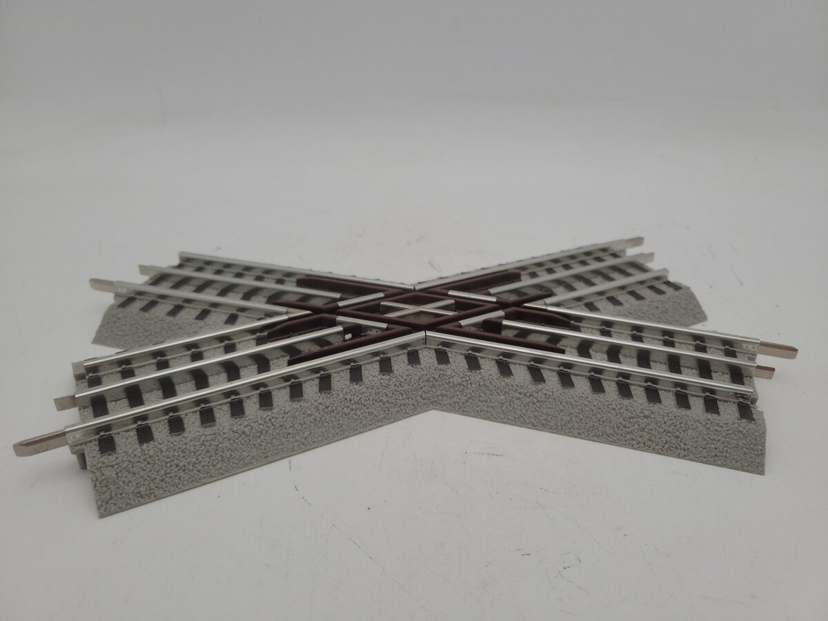 Lionel 6-12051 O Gauge FasTrack 45 Degree Crossover EX/Box