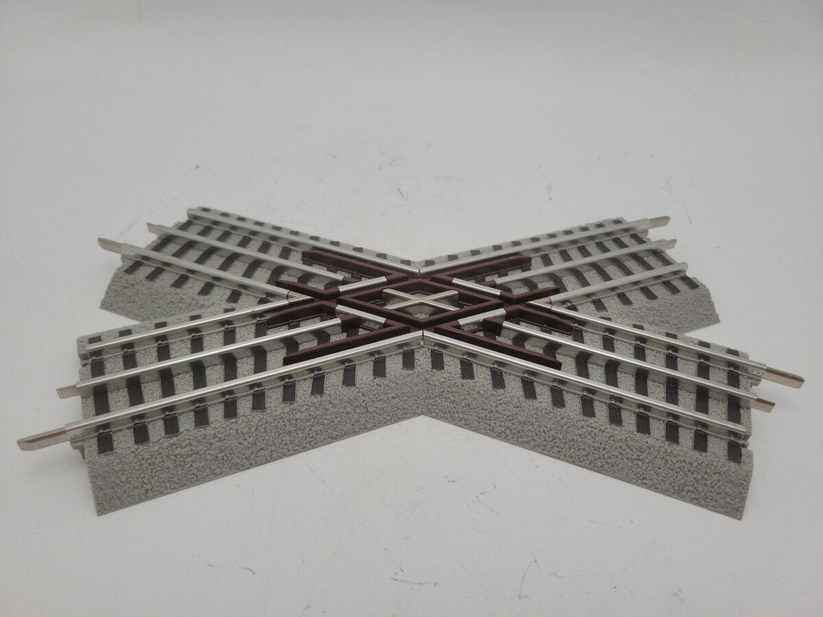 Lionel 6-12051 O Gauge FasTrack 45 Degree Crossover EX/Box