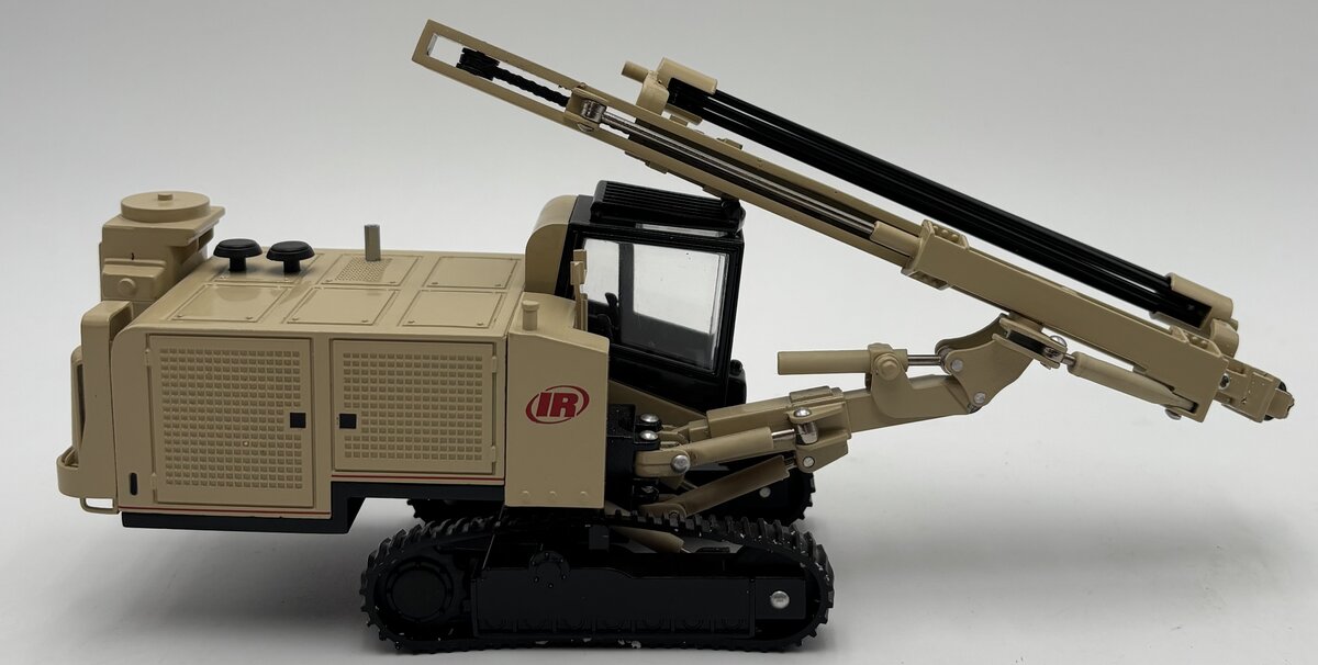 Ingersoll-Rand 1:40 Hydraulic Crawler Drill ECM-720 LN/Box