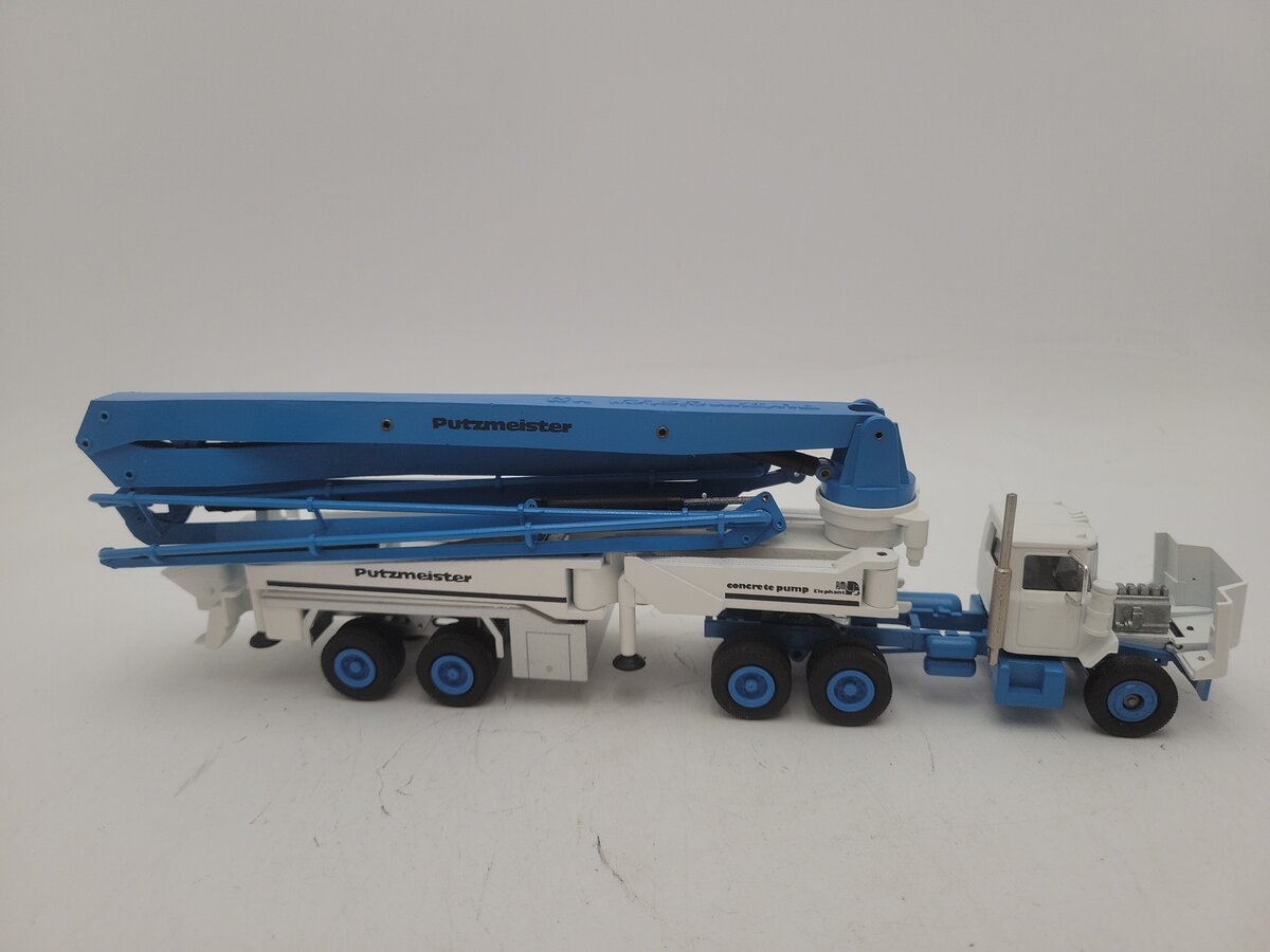 Conrad 3006 1:50 Diecast White/Blue Putzmeister Concrete Pump Mack Truck EX/Box