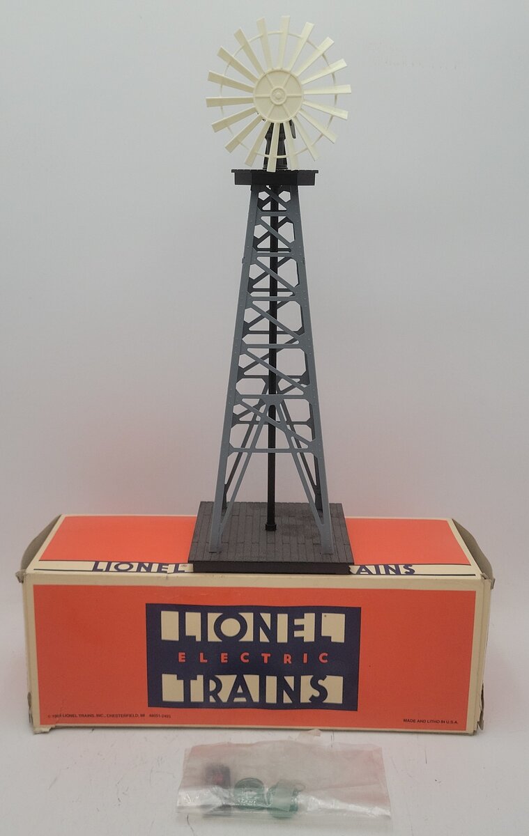 Lionel 6-12889 O Gauge Operating Windmill EX/Box