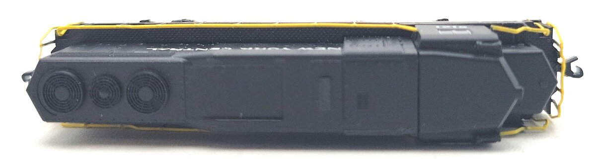American Z-Line 62105 Z Scale New York Central GP-30 Diesel Locomotive #6121 LN/Box